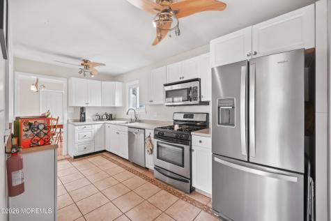 9 Maple Lane Howell NJ 07731