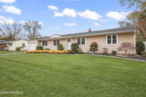 9 Maple Lane Howell NJ 07731