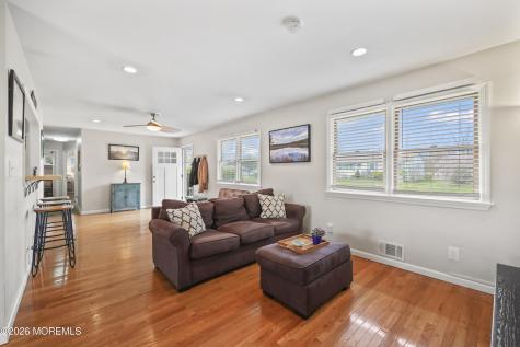 9 Maple Lane Howell NJ 07731