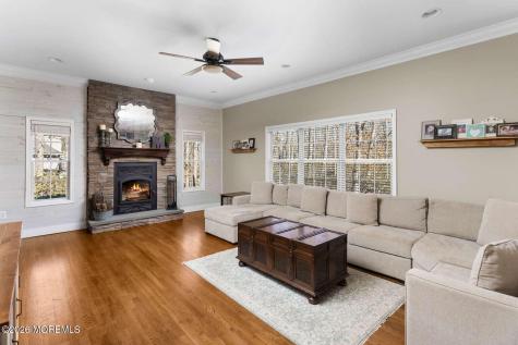 12 Oak Leaf Drive New Egypt NJ 08533