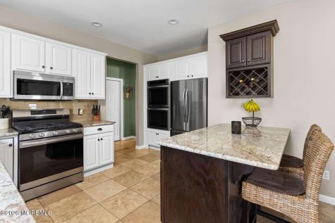 12 Oak Leaf Drive New Egypt NJ 08533