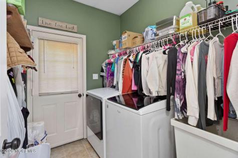 12 Oak Leaf Drive New Egypt NJ 08533