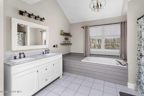 12 Oak Leaf Drive New Egypt NJ 08533