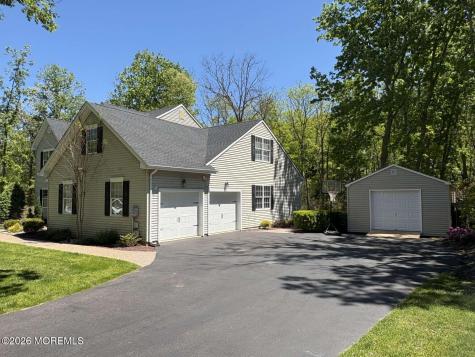 12 Oak Leaf Drive New Egypt NJ 08533