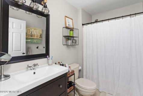 12 Oak Leaf Drive New Egypt NJ 08533