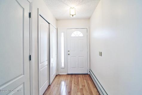 5 Tonbridge Court Toms River NJ 08757
