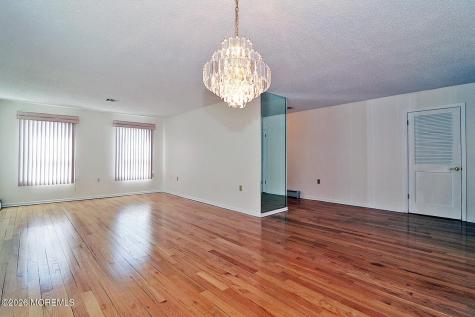 5 Tonbridge Court Toms River NJ 08757