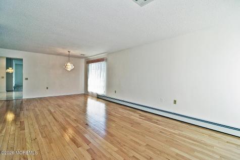5 Tonbridge Court Toms River NJ 08757