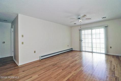 5 Tonbridge Court Toms River NJ 08757