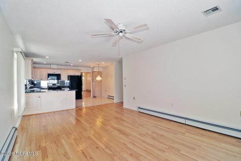 5 Tonbridge Court Toms River NJ 08757