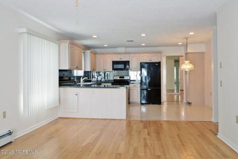 5 Tonbridge Court Toms River NJ 08757