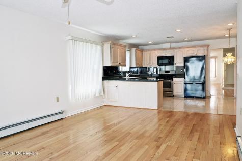 5 Tonbridge Court Toms River NJ 08757