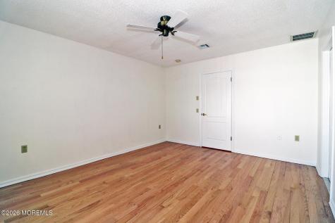 5 Tonbridge Court Toms River NJ 08757
