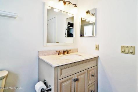 5 Tonbridge Court Toms River NJ 08757