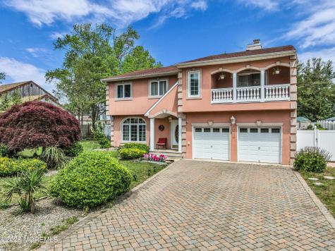 513 Ilexberry Lane Toms River NJ 08753
