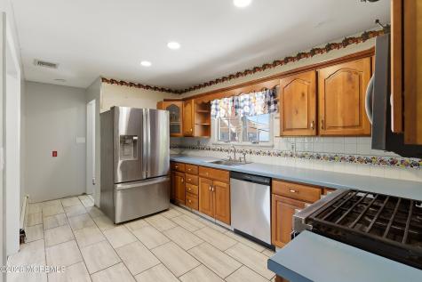 225 Isabelle Avenue Union Beach NJ 07735