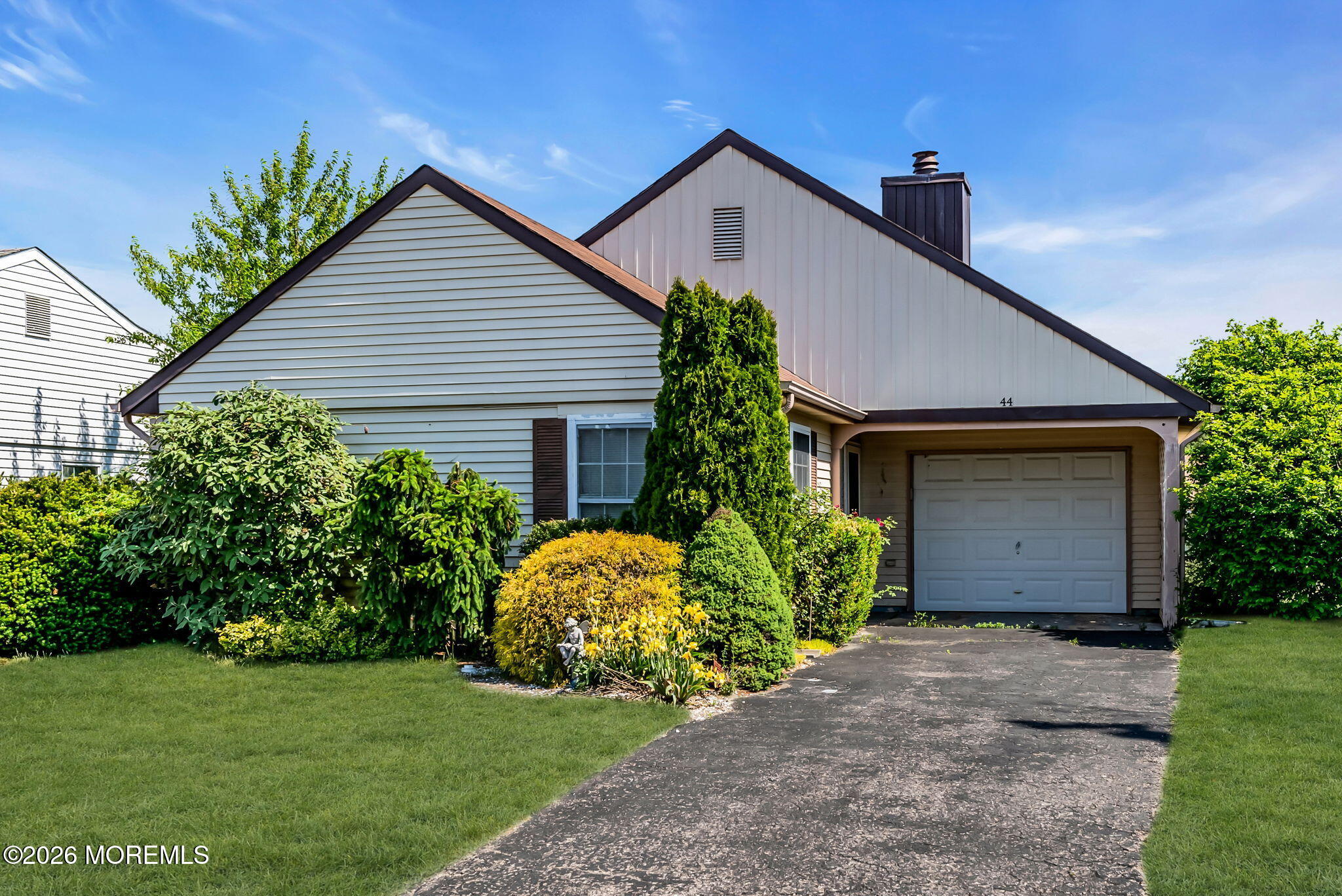 44 Buckingham Drive N Manchester NJ 08759