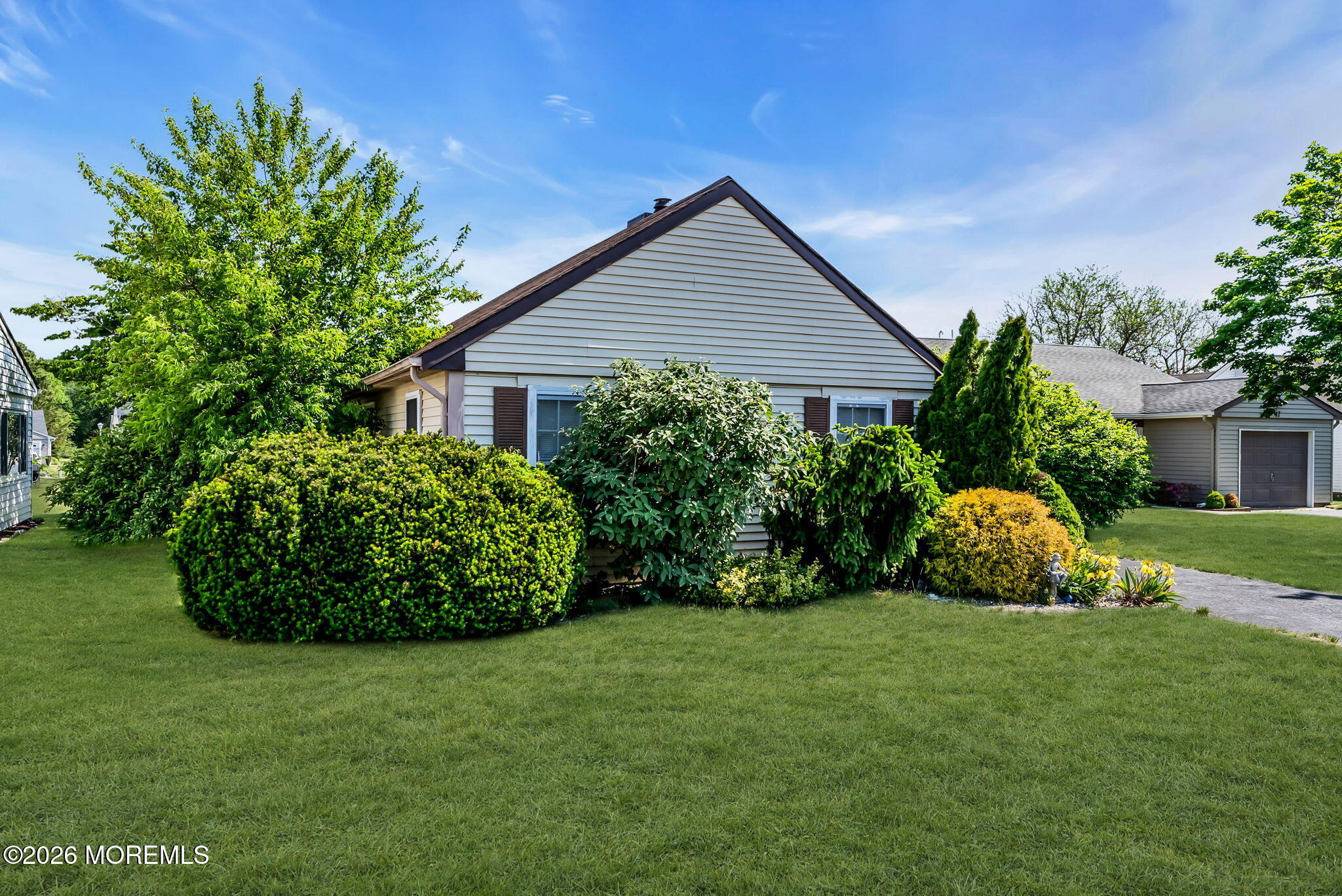 44 Buckingham Drive N Manchester NJ 08759