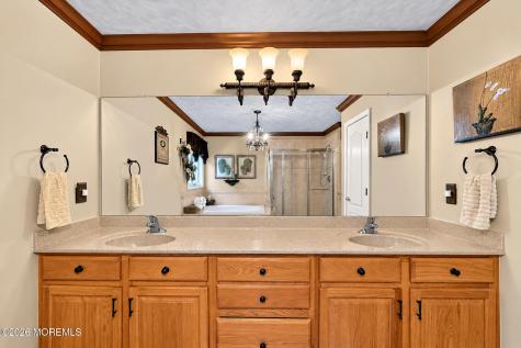 10 Treetops Drive Monroe Twp NJ 08831