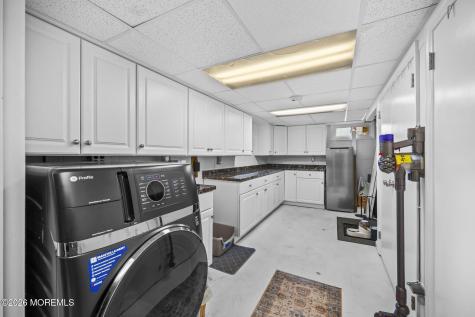 350 East Road Belford NJ 07718