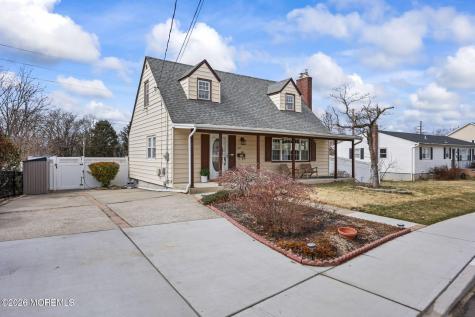 350 East Road Belford NJ 07718