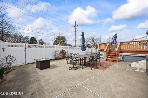 350 East Road Belford NJ 07718