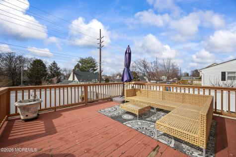 350 East Road Belford NJ 07718