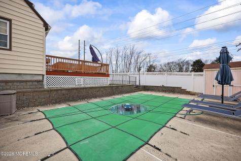 350 East Road Belford NJ 07718