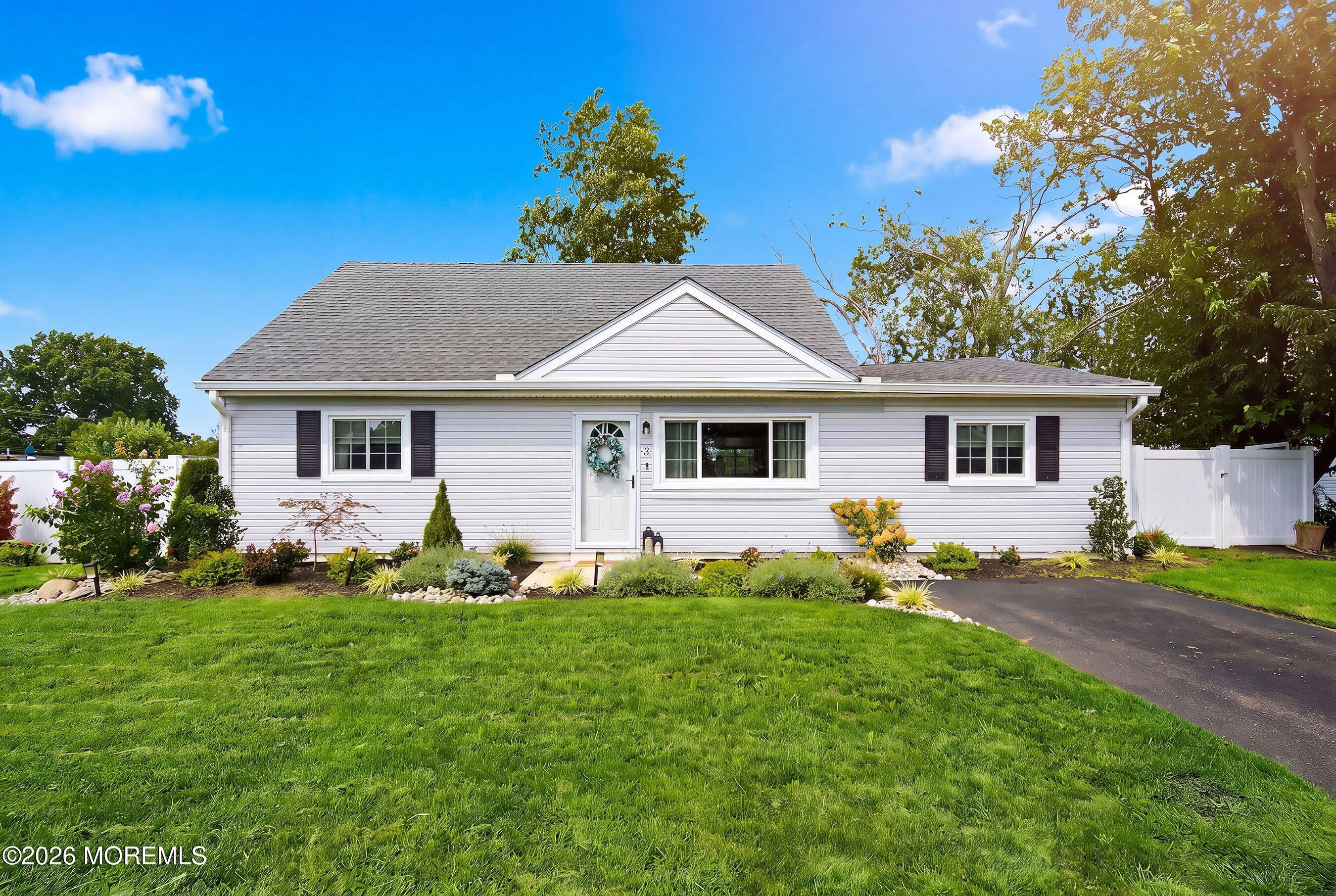 Hazlet NJ, 3 Redwood Terrace
