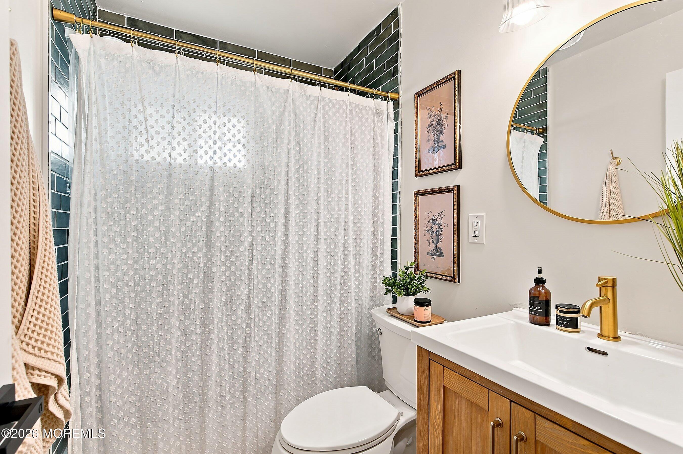 3 Redwood Terrace Hazlet NJ 07730