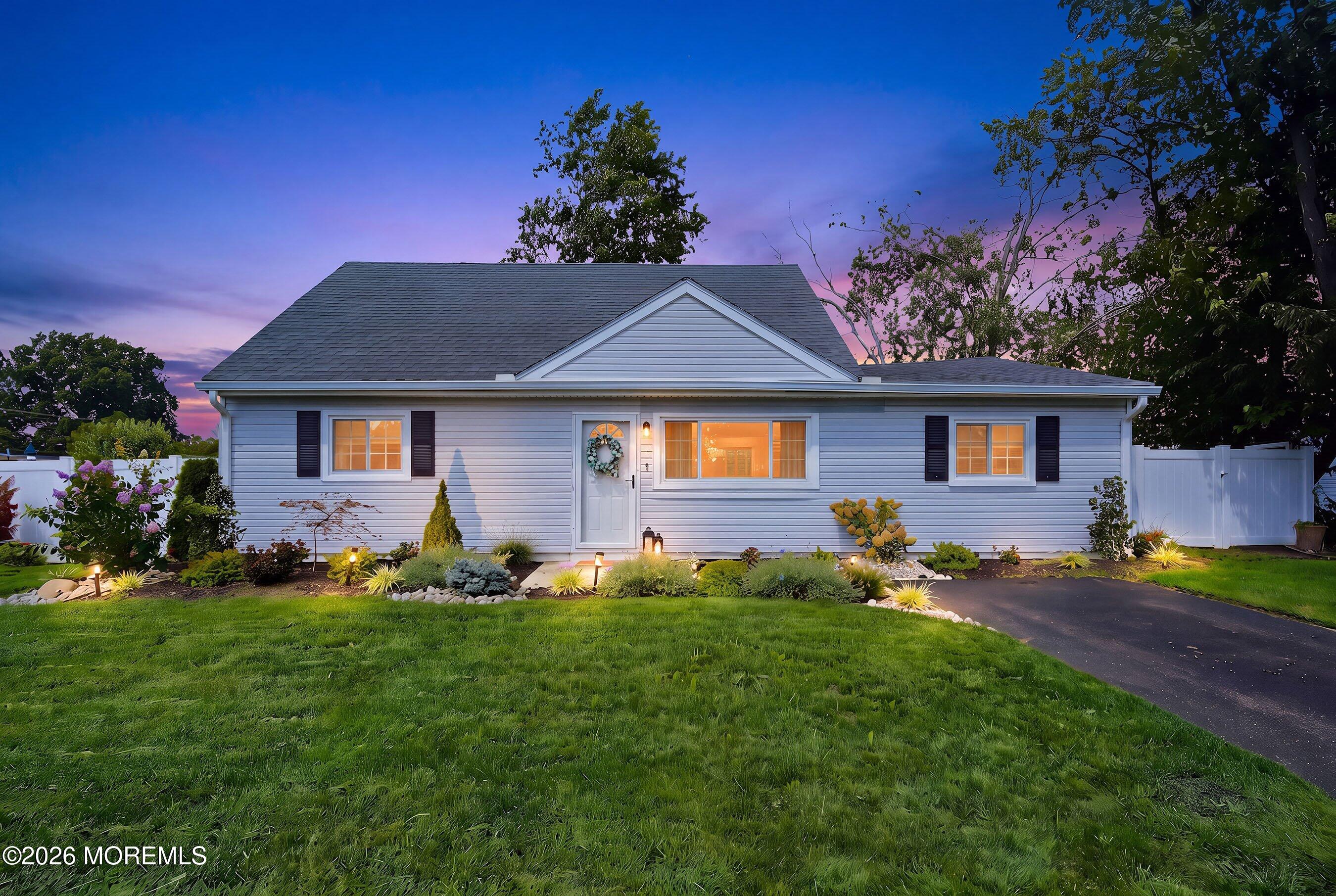 3 Redwood Terrace Hazlet NJ 07730