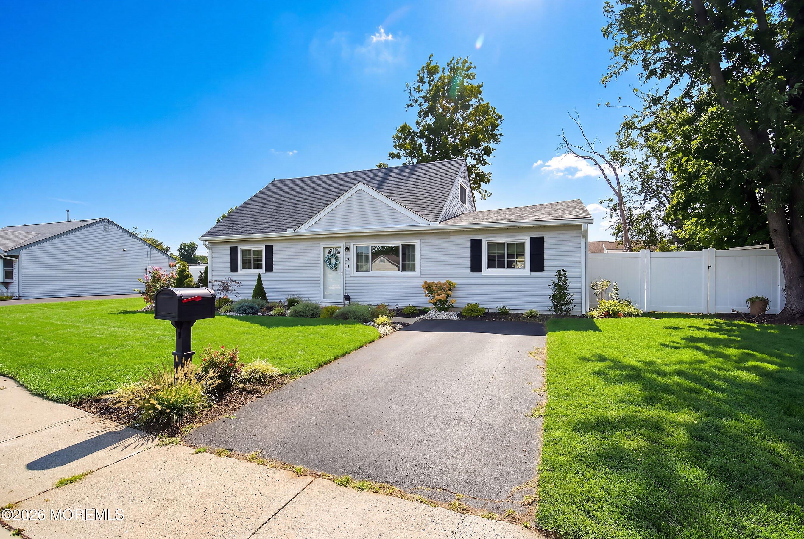 3 Redwood Terrace Hazlet NJ 07730