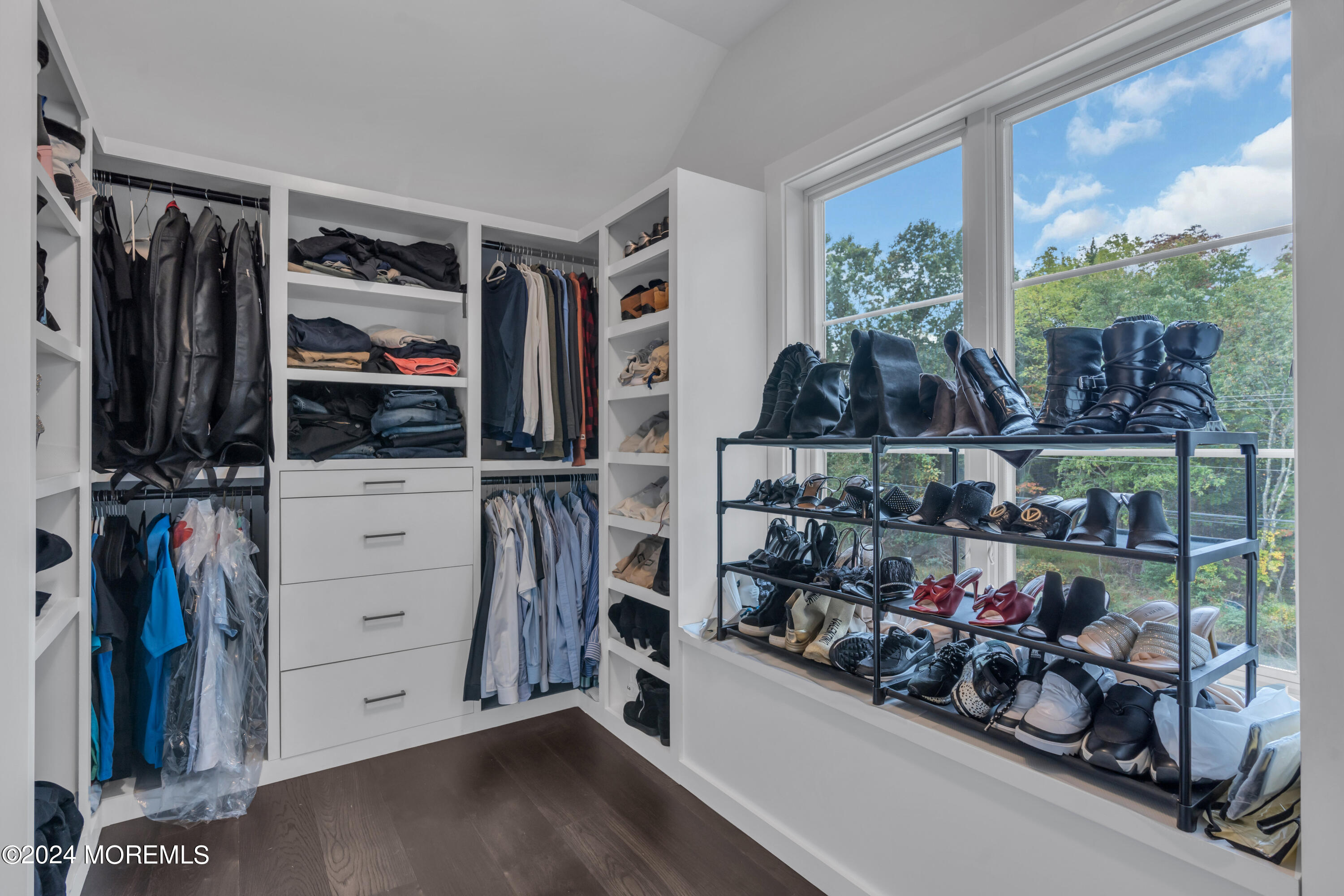 14 Falson Lane Morganville NJ 07751