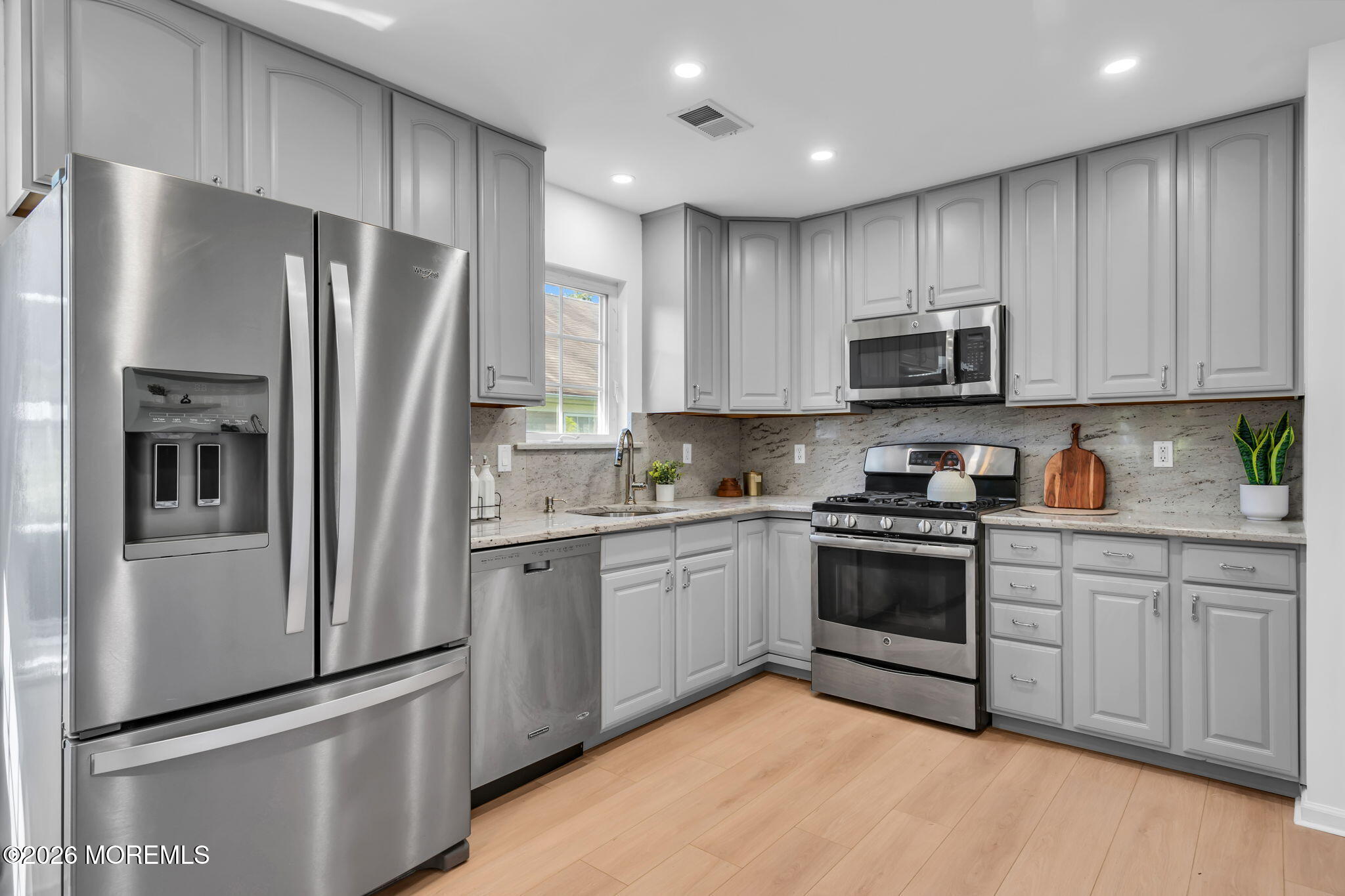 11 Ivy Hill Road Lakewood NJ 08701