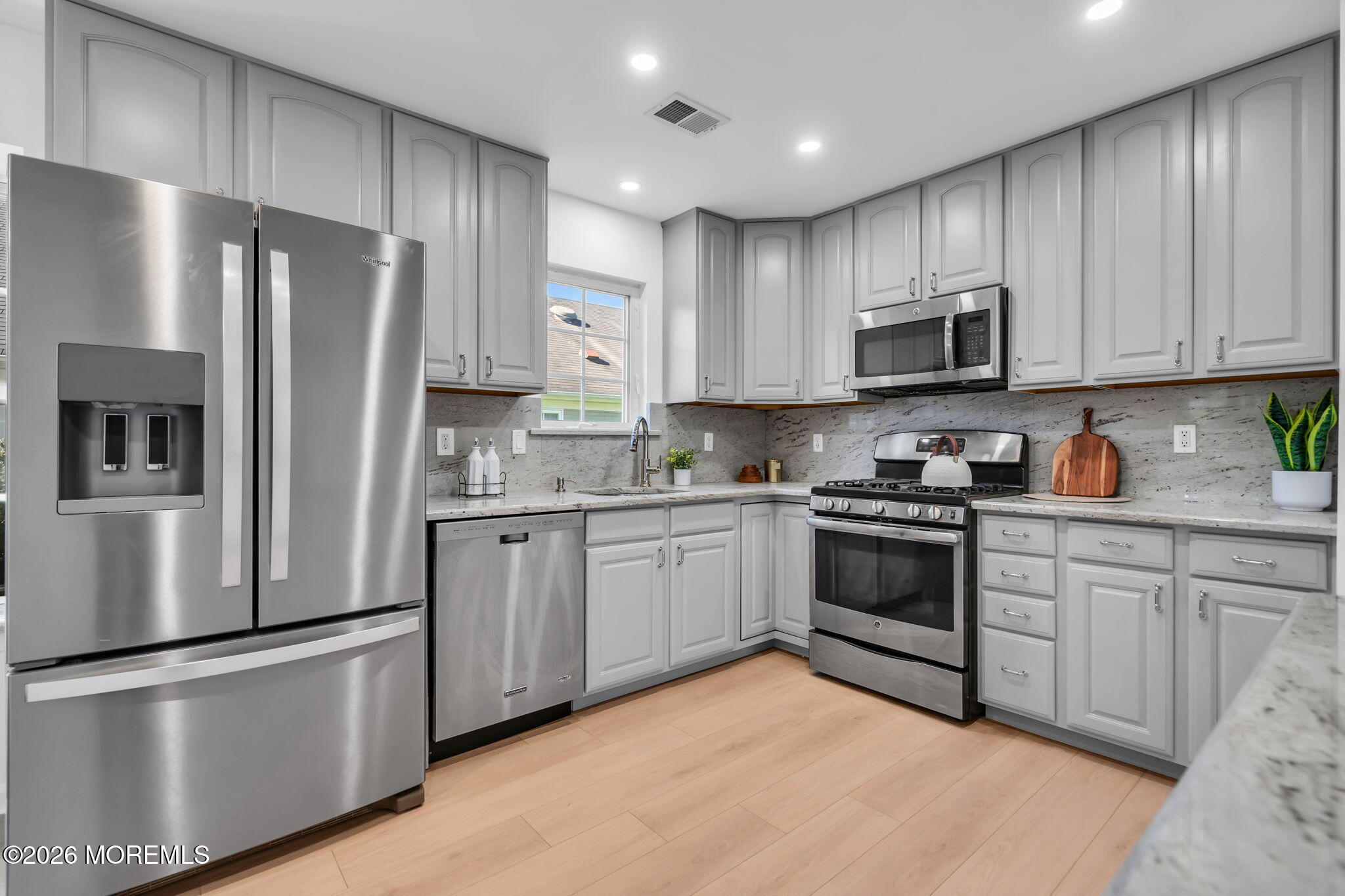 11 Ivy Hill Road Lakewood NJ 08701