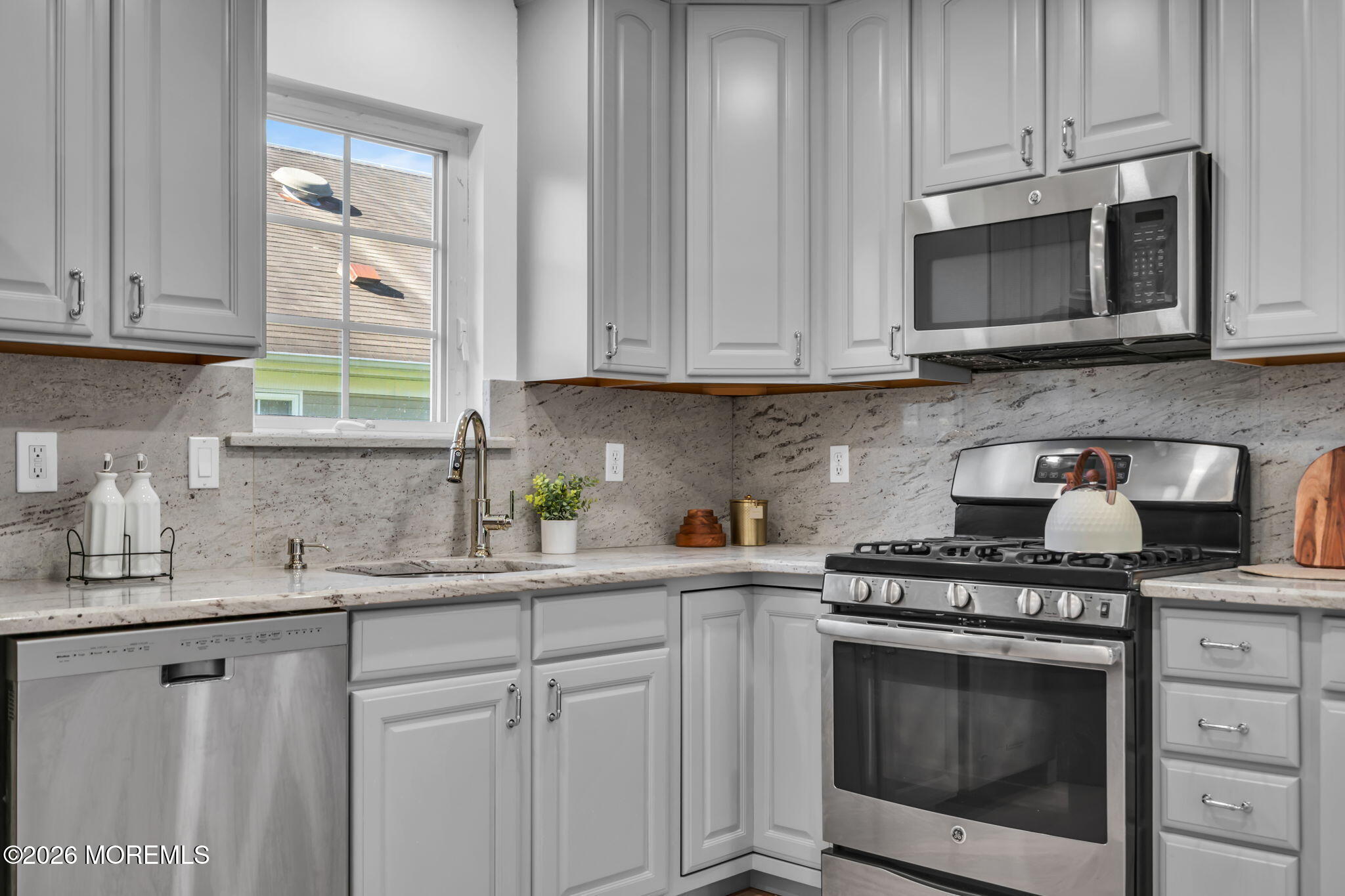 11 Ivy Hill Road Lakewood NJ 08701