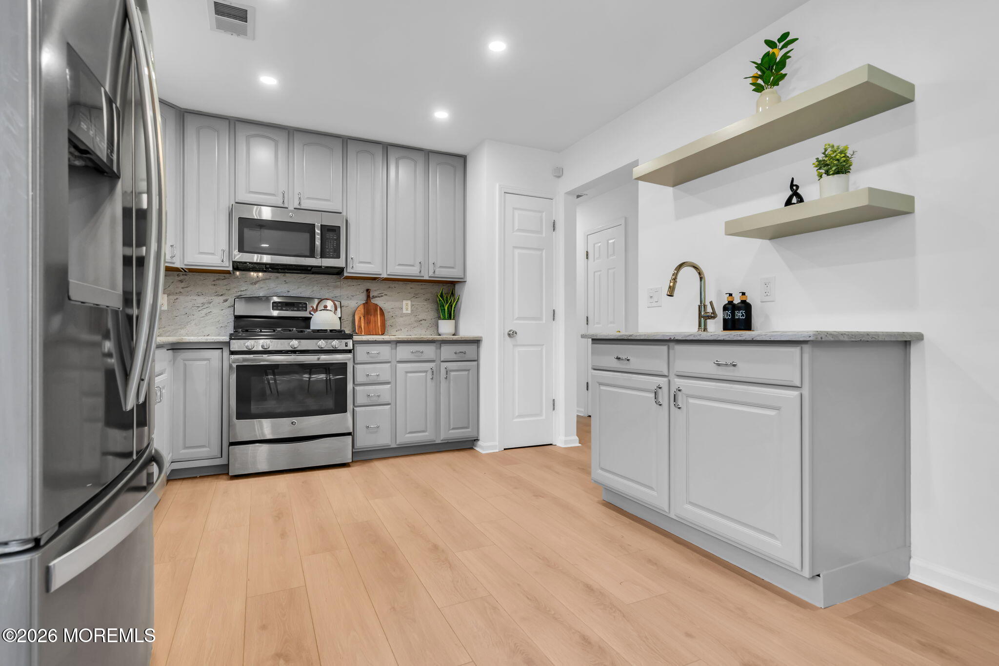 11 Ivy Hill Road Lakewood NJ 08701