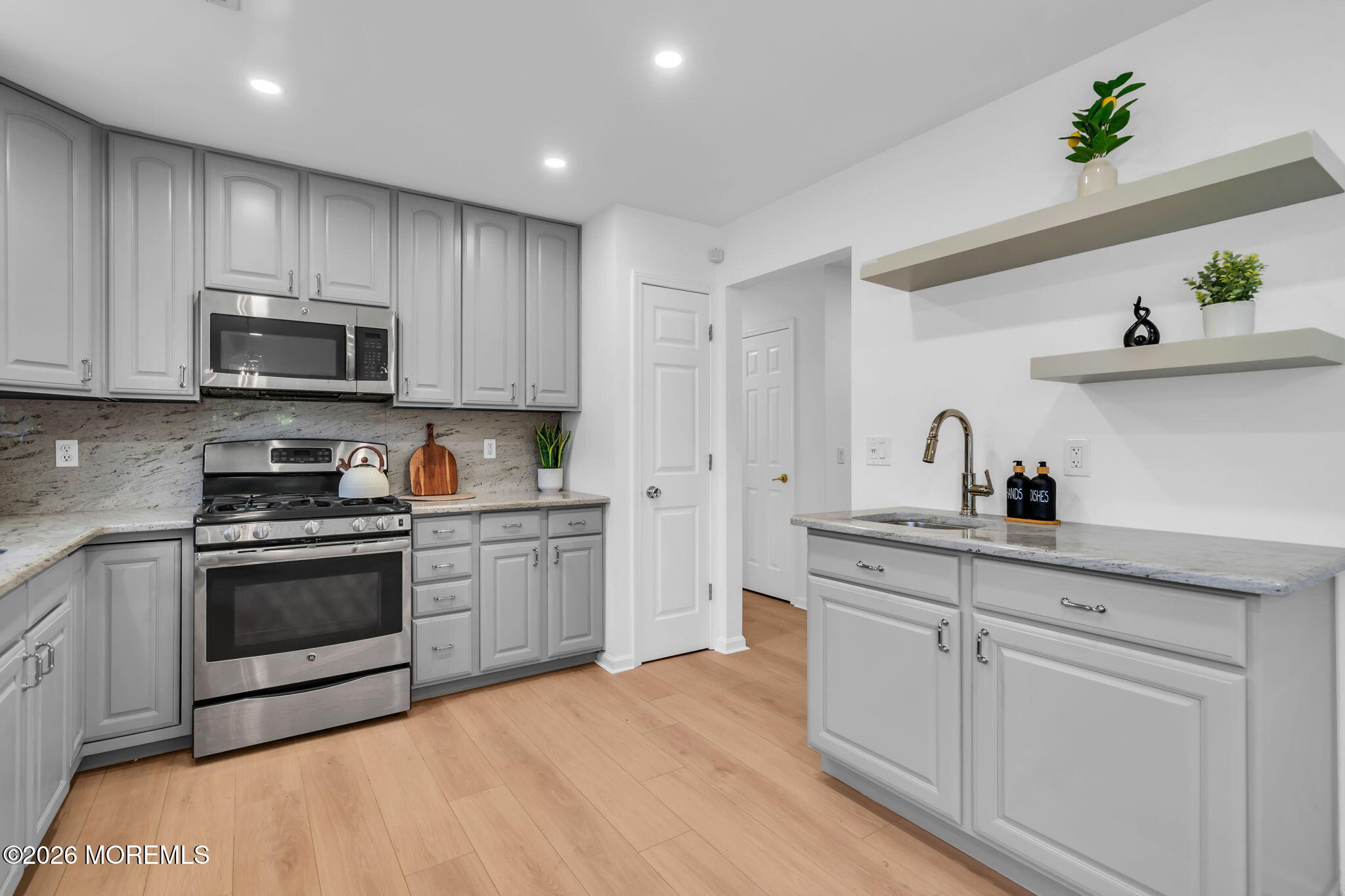 11 Ivy Hill Road Lakewood NJ 08701