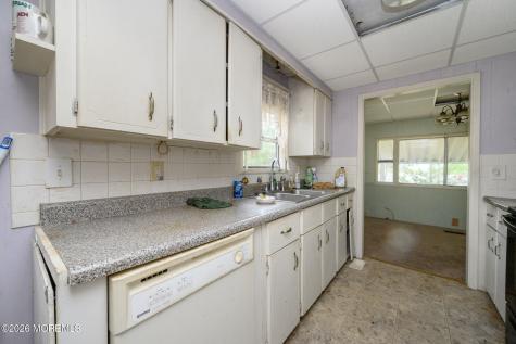 48 Beaver Avenue Whiting NJ 08759