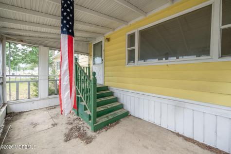 48 Beaver Avenue Whiting NJ 08759