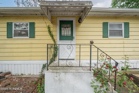 48 Beaver Avenue Whiting NJ 08759
