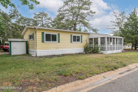 48 Beaver Avenue Whiting NJ 08759