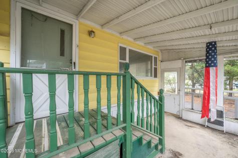 48 Beaver Avenue Whiting NJ 08759