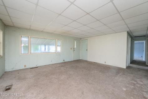 48 Beaver Avenue Whiting NJ 08759