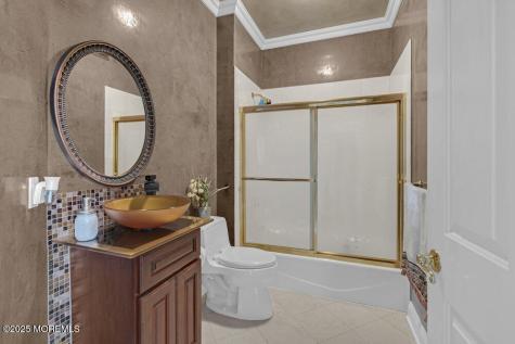176 Oakland Mills Road Manalapan NJ 07726