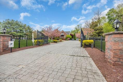 176 Oakland Mills Road Manalapan NJ 07726