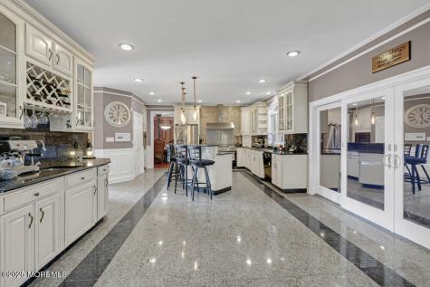 176 Oakland Mills Road Manalapan NJ 07726