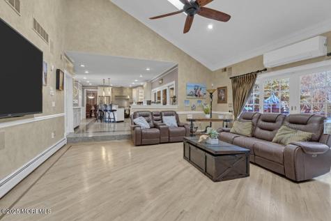 176 Oakland Mills Road Manalapan NJ 07726