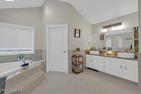 176 Oakland Mills Road Manalapan NJ 07726