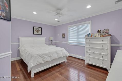 176 Oakland Mills Road Manalapan NJ 07726
